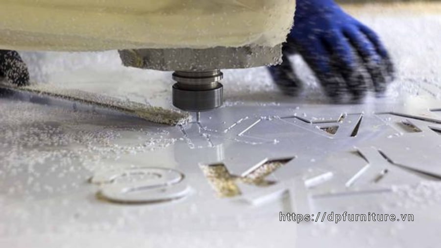 Công nghệ cắt kim loại bằng máy CNC chính xác 2